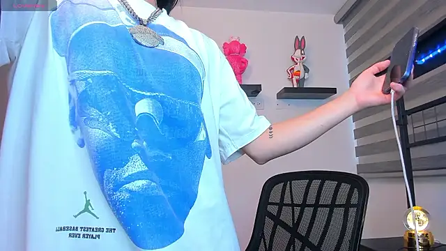 Snapshot of Gangster_Girl chatting on February 2026 07:59:02 PM Gangster Girl online show from February 2026 07:59:02 PM