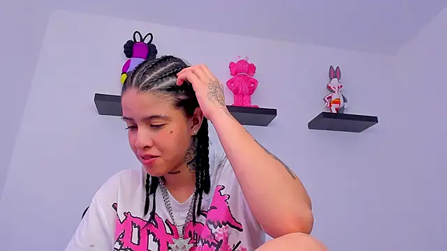 Gangster Girl online show from February 2025 05:16:01 PM