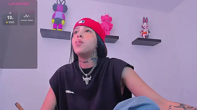 Gangster Girl online show from March 2025 02:42:02 PM