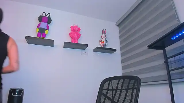 Gangster Girl online show from December 2025 05:20:02 AM