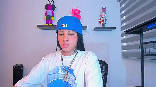 Gangster Girl online show from October 2025 10:12:01 PM