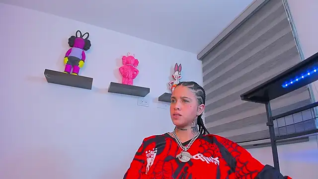 Gangster Girl online show from November 2025 03:32:02 AM