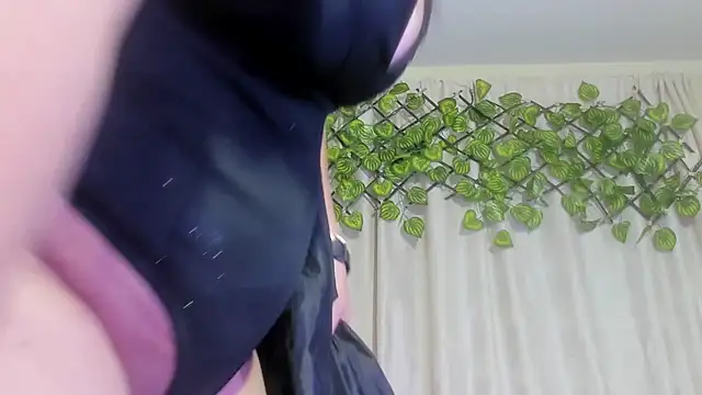 Rachel Dubois online show from October 2025 01:02:02 AM