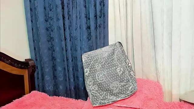 Snapshot of Rachel_Dubois chatting on January 2025 04:41:02 AM Rachel Dubois online show from January 2025 04:41:02 AM