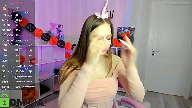 Lasly Fox online show from October 2025 12:09:02 AM