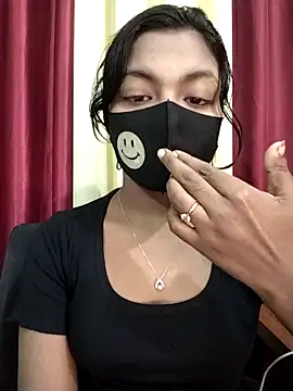 Myra-sen online show from November 2025 11:41:01 PM