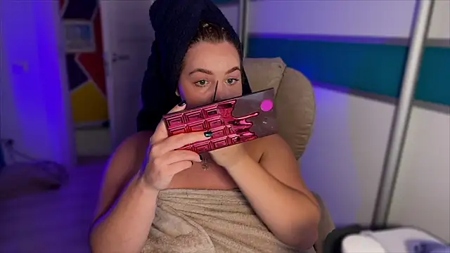 Snapshot of courteous_raspberrry chatting on September 2025 12:56:02 PM courteous raspberrry online show from September 2025 12:56:02 PM