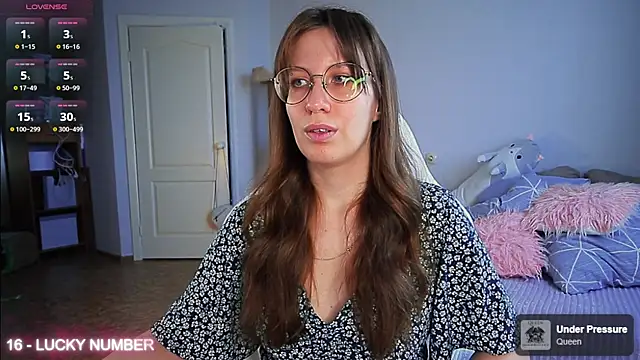Snapshot of ms_allison_w chatting on May 2026 11:24:01 AM ms allison w online show from May 2026 11:24:01 AM