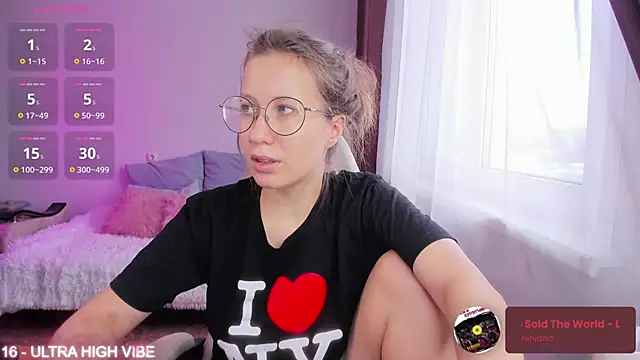 Snapshot of ms_allison_w chatting on February 2025 11:21:02 AM ms allison w online show from February 2025 11:21:02 AM