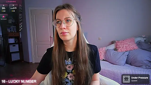 Snapshot of ms_allison_w chatting on April 2026 12:31:02 PM ms allison w online show from April 2026 12:31:02 PM