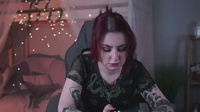 Lana  May online show from November 2025 11:42:02 AM