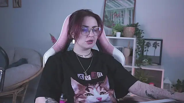 Lana  May online show from March 2025 02:41:01 PM