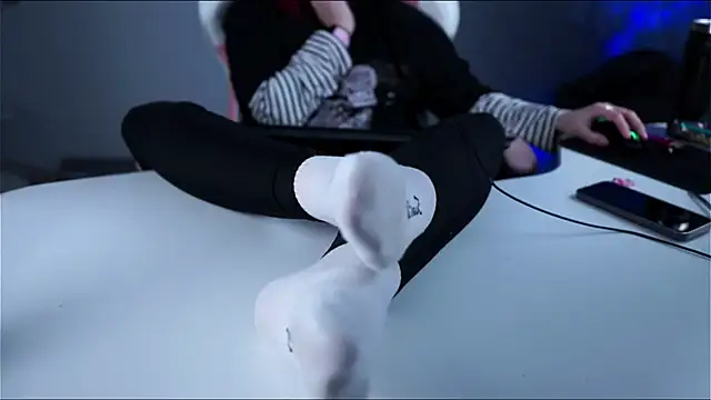 Lana  May online show from March 2025 02:12:01 PM