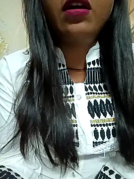 Snapshot of Simran-Simran chatting on December 2024 06:15:02 PM Simran-Simran online show from December 2024 06:15:02 PM