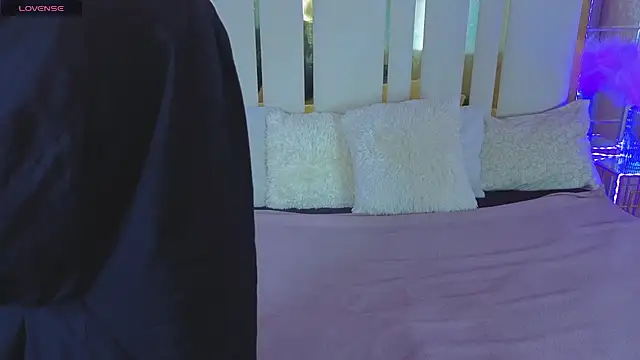 Daisy Delight online show from November 2025 08:23:02 PM