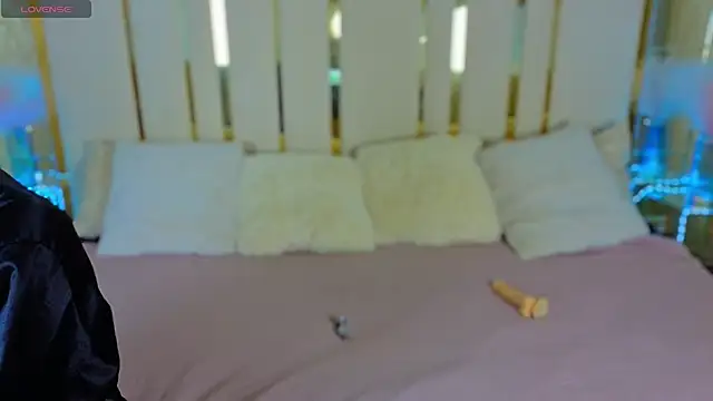 Daisy Delight online show from November 2025 08:57:02 PM