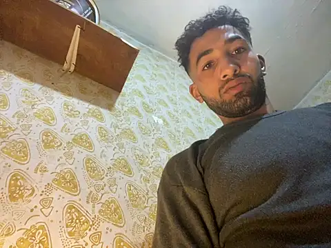 Snapshot of GaaTto chatting on February 2025 11:45:01 PM GaaTto online show from February 2025 11:45:01 PM