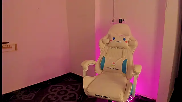 Snapshot of meganthompsonn22 chatting on September 2025 03:41:02 AM meganthompsonn22 online show from September 2025 03:41:02 AM