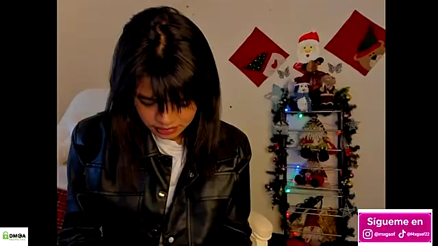 meganthompsonn22 online show from November 2025 01:06:01 AM