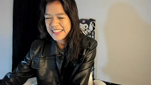 meganthompsonn22 online show from February 2026 09:45:01 PM