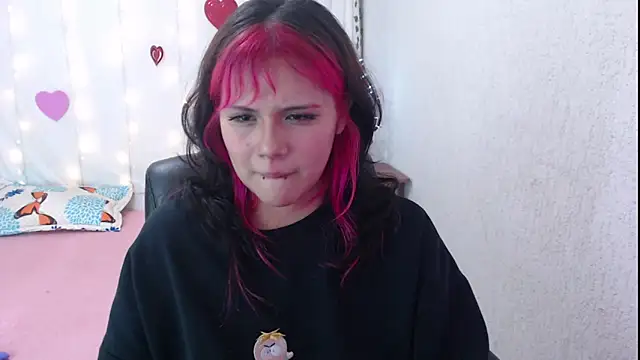 mixie cute online show from February 2025 10:58:01 PM