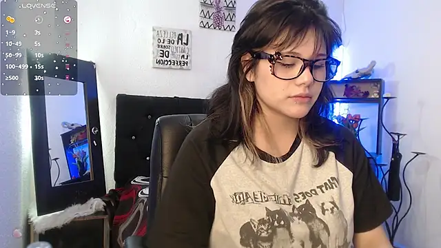 mixie cute online show from November 2025 01:26:02 PM