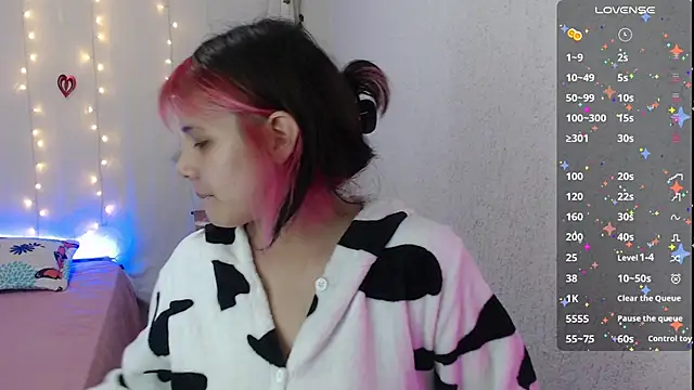 mixie cute online show from March 2025 02:15:02 PM