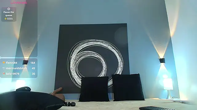 IssyRosse online show from December 2025 08:09:02 AM