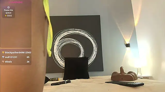 IssyRosse online show from October 2025 12:00:02 AM