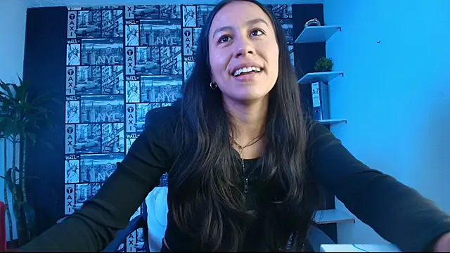 EmiGomez  online show from March 2026 01:03:02 PM