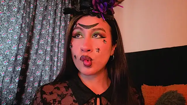 EmiGomez  online show from October 2025 08:09:01 PM