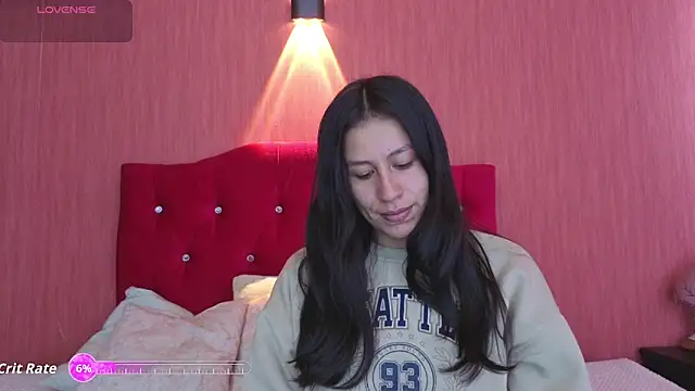 EmiGomez  online show from September 2025 01:17:02 PM