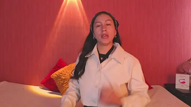 EmiGomez  online show from November 2025 02:06:02 PM