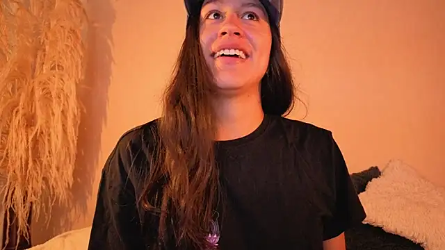 EmiGomez  online show from December 2025 12:52:02 PM