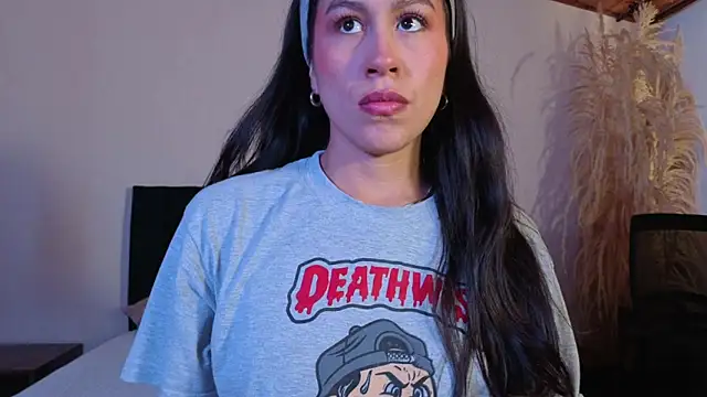 EmiGomez  online show from March 2026 01:16:02 PM