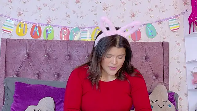 AvrillThomas online show from April 2026 07:33:01 PM