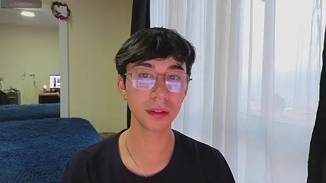 Snapshot of cameron_cum chatting on December 2025 11:09:02 AM cameron cum online show from December 2025 11:09:02 AM