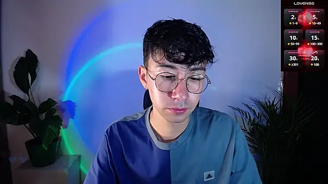 Snapshot of cameron_cum chatting on March 2025 11:21:01 AM cameron cum online show from March 2025 11:21:01 AM