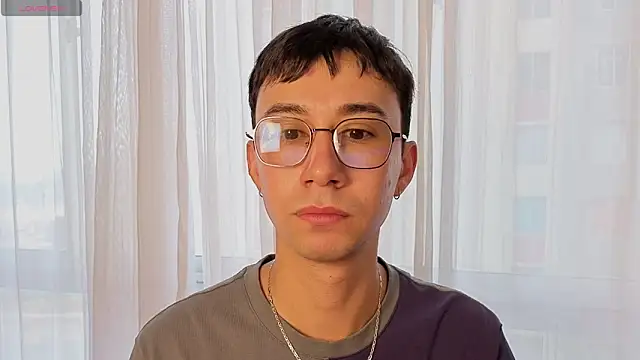 Snapshot of cameron_cum chatting on February 2026 12:05:01 PM cameron cum online show from February 2026 12:05:01 PM