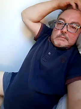 bluangelo online show from November 2025 01:59:01 PM