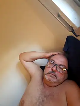 bluangelo online show from September 2025 12:23:01 PM