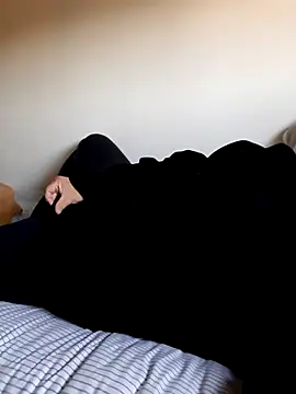 bluangelo online show from December 2025 01:46:01 PM