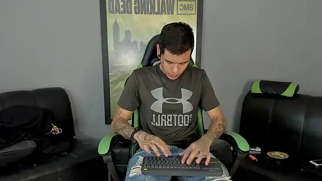 Snapshot of jamesinked_ chatting on February 2025 03:49:01 PM jamesinked  online show from February 2025 03:49:01 PM