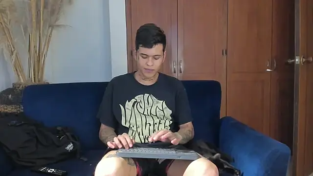 jamesinked  online show from November 2025 04:02:01 AM