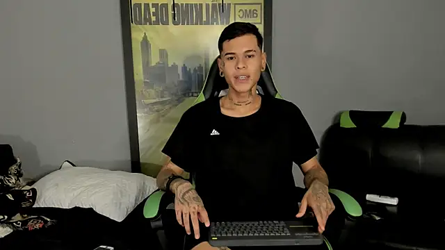 Snapshot of jamesinked_ chatting on March 2025 08:09:02 PM jamesinked  online show from March 2025 08:09:02 PM