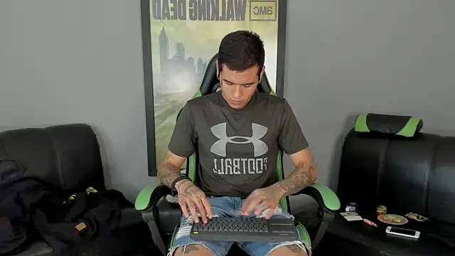 Snapshot of jamesinked_ chatting on February 2025 06:51:01 PM jamesinked  online show from February 2025 06:51:01 PM