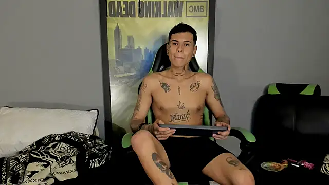 Snapshot of jamesinked_ chatting on March 2025 02:10:02 AM jamesinked  online show from March 2025 02:10:02 AM