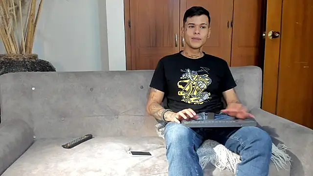 jamesinked  online show from November 2025 03:21:02 AM