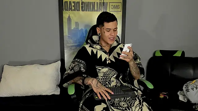 Snapshot of jamesinked_ chatting on March 2025 12:48:02 AM jamesinked  online show from March 2025 12:48:02 AM