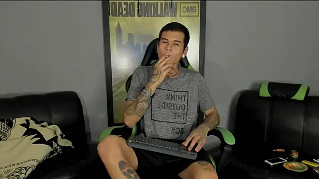 Snapshot of jamesinked_ chatting on February 2025 09:52:02 PM jamesinked  online show from February 2025 09:52:02 PM